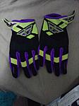 Click image for larger version.&nbsp;

Name:	new gloves.jpg&nbsp;
Views:	15&nbsp;
Size:	154.5 KB&nbsp;
ID:	146331